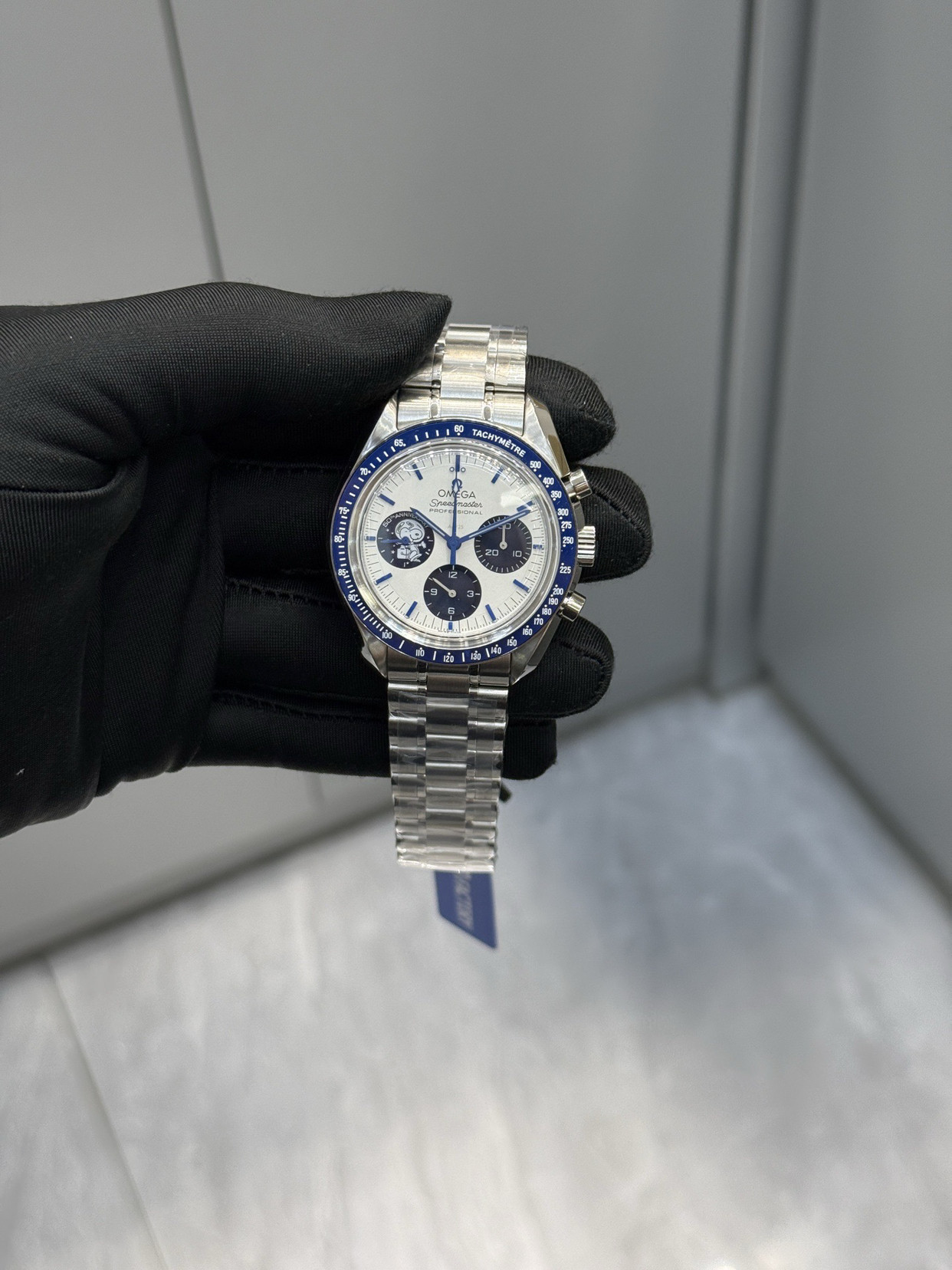 欧米茄超霸系列310.32.42.50.02.001“满配版”史努比50周年纪念腕表本次V4版本具体