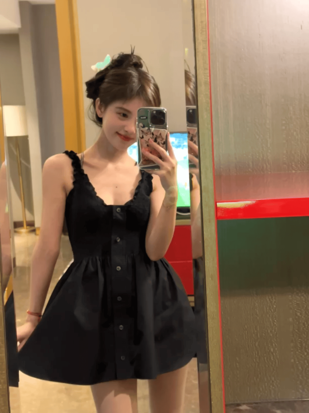点赞这个鞠婧祎明天到账100万