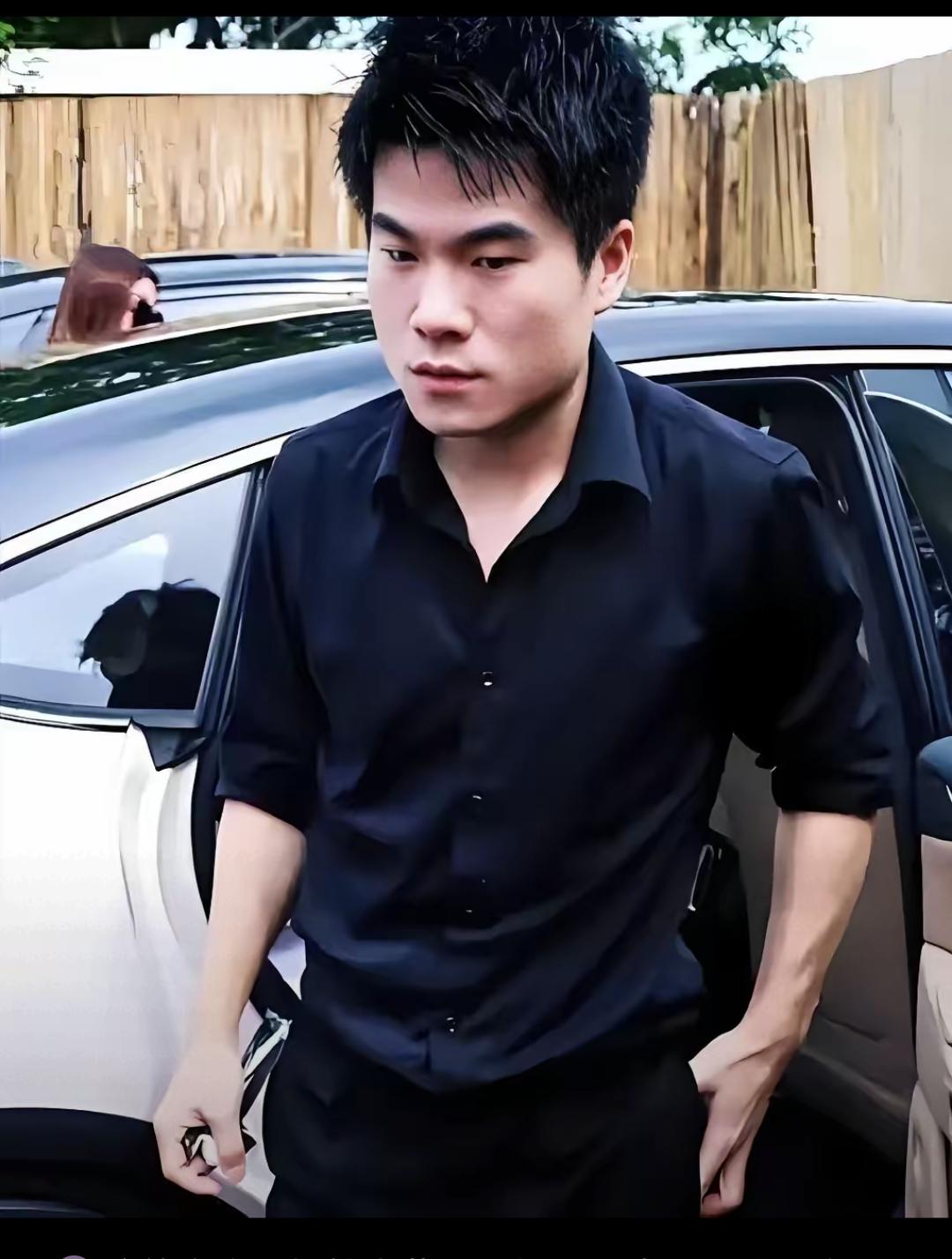 年少“潇洒”弃书，未来拿啥“兜底”？董宇辉的话戳中多少人心窝！年少时，玩游戏