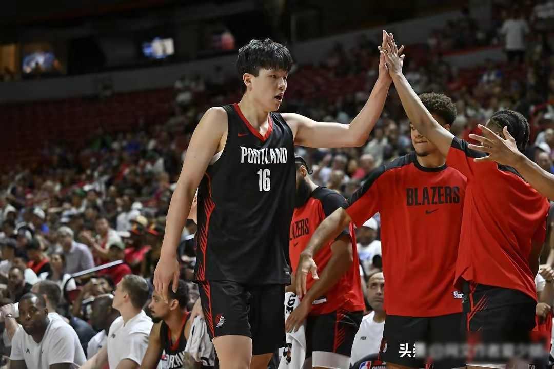 杨瀚森爆发！开拓者110-127输太阳，夏普29+2+3，阿夫迪亚19+5+5