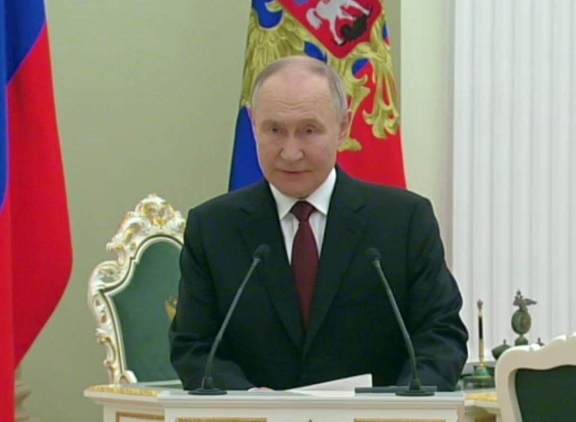 1500天的仗，最后竟然是被一张“支票”叫停的？就在刚刚，普京干了一件让全欧洲都