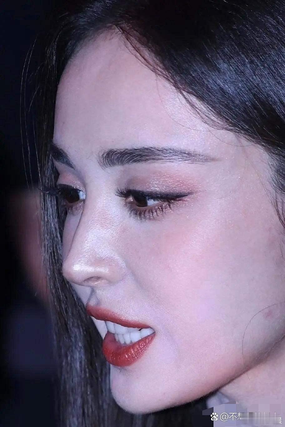古力娜扎，东西方美学的连接者，御姐照好绝～​​​