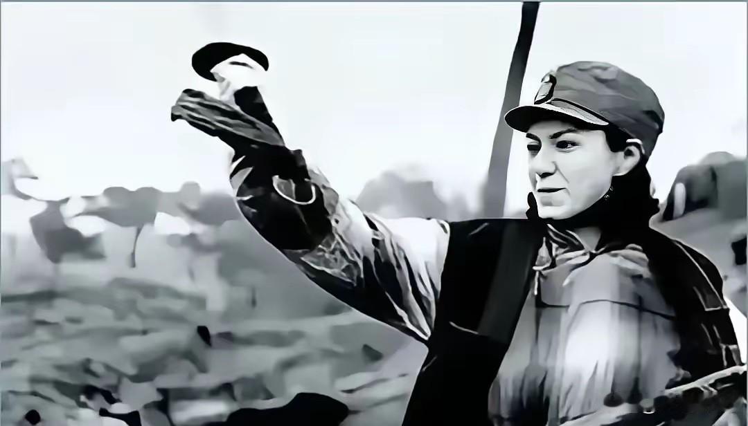 1939年，第一次长沙会战，最惨烈的时候，一个中国女兵被7个日本兵堵在了阵地的一