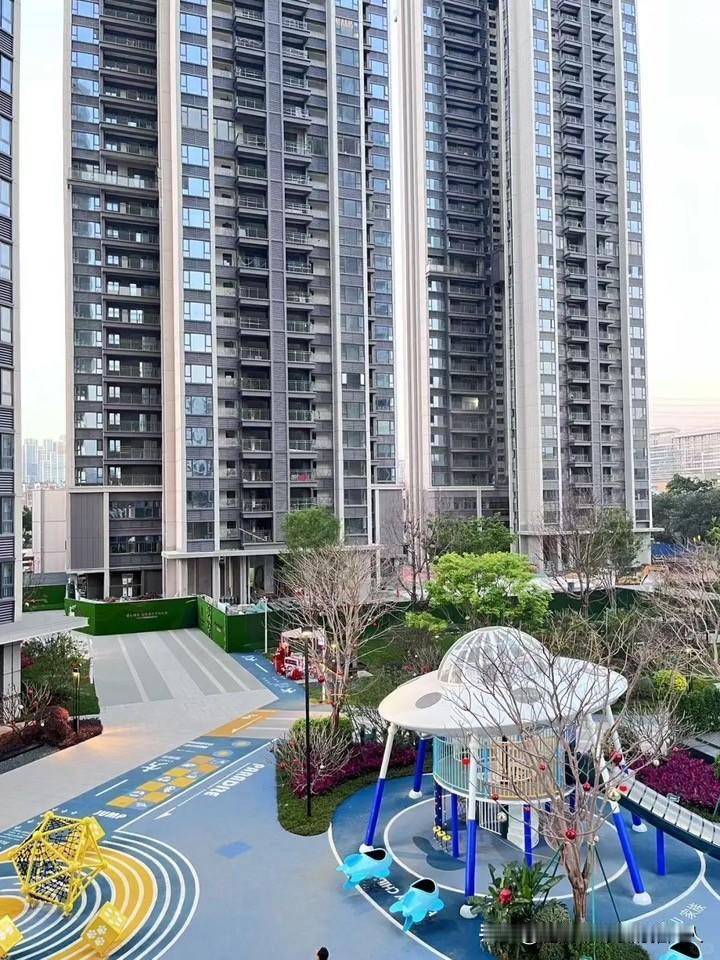 真心奉劝手里攥着几套全款房的友友们，千万别瞎折腾！不管外面怎么喊楼市不行了，