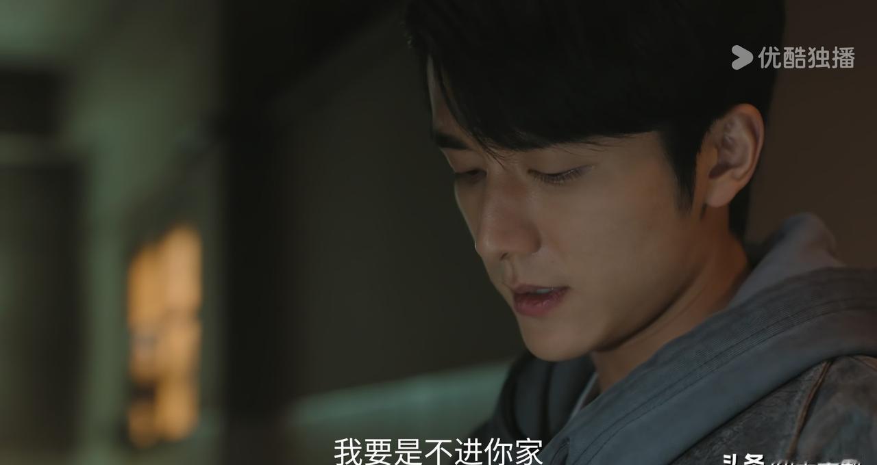 这剧能火，张新成的“疯批演技”是唯一兴奋剂！首播收视杀进前三，热搜张张新成疯批