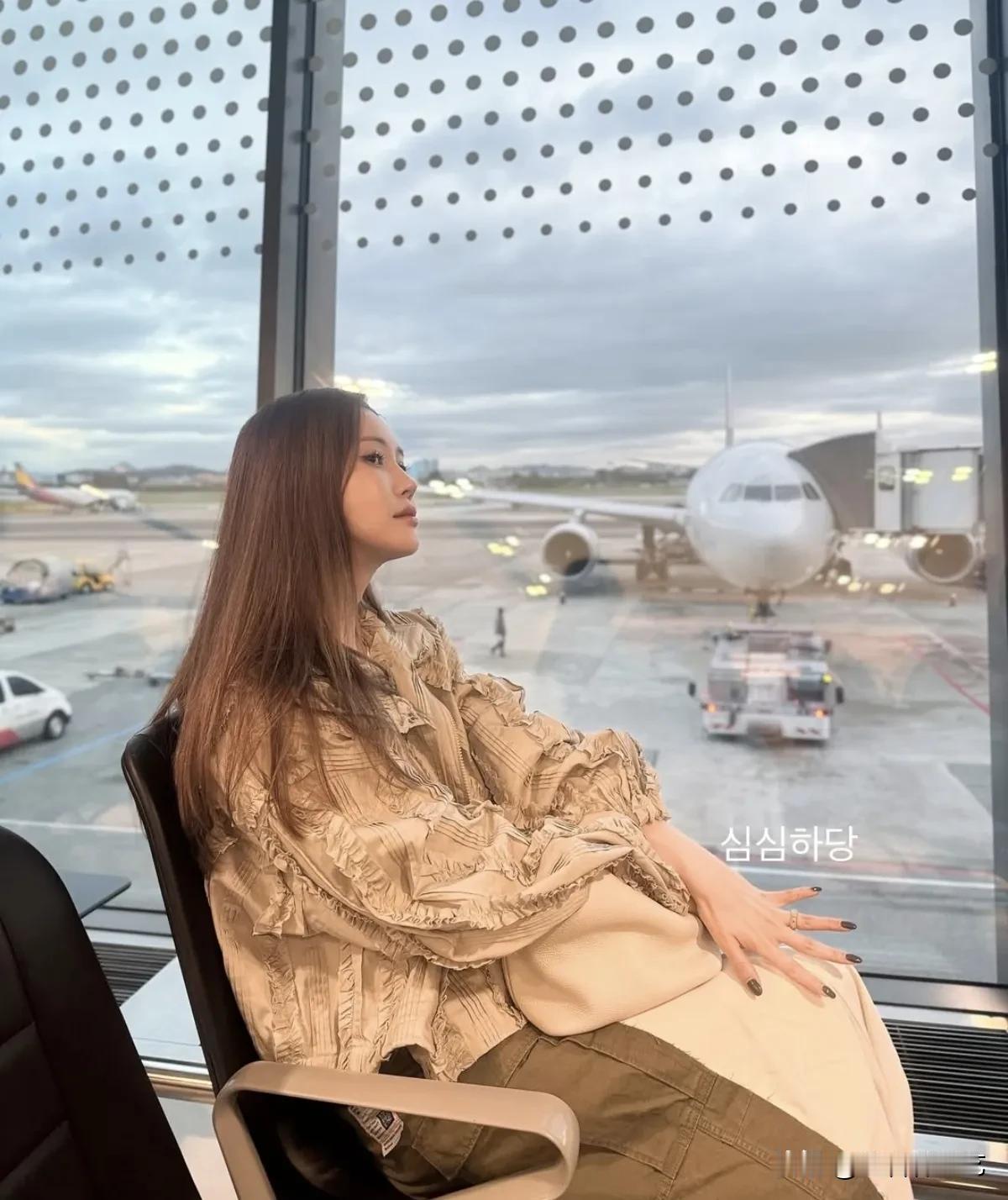 17日，演员李多海在自己的Instagram上上传了多张照片。公开的照片中，李多