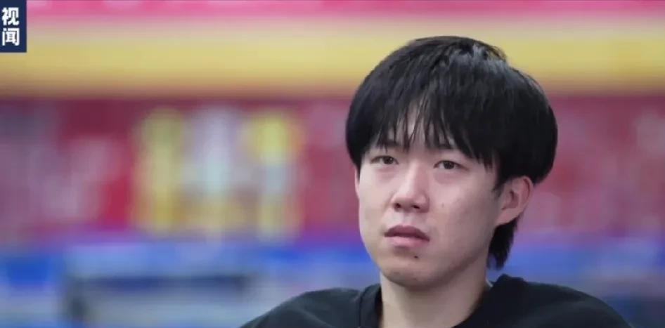 王楚钦都能发现的问题，王励勤难道发现不了吗？多哈世乒赛后，王楚钦接受《面对面》