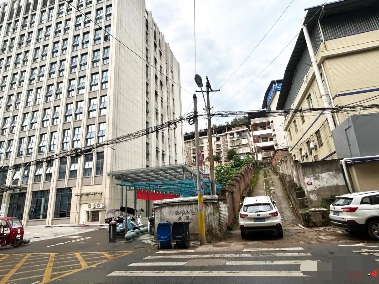 大反转！死者家属发声：救援方式不对，钱不会退，还要追究责任……8月26日，牌馆