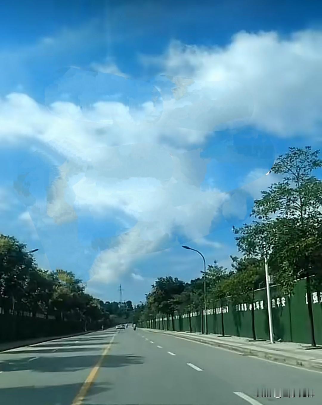 改革开放的社会，不仅搞活了经济，人的思想觉悟也提高了不少。比如，强奸犯越来越少了