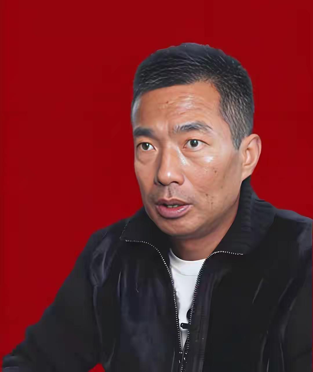 广东“老赖”老板王国安的故事太有冲击力了。他出身江西农村，南下广东时兜里就四百多