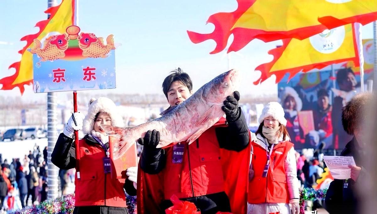 京东花了将近170万，拍下了一条鱼。消息传开，所有人都觉得这老板疯了，年底烧钱