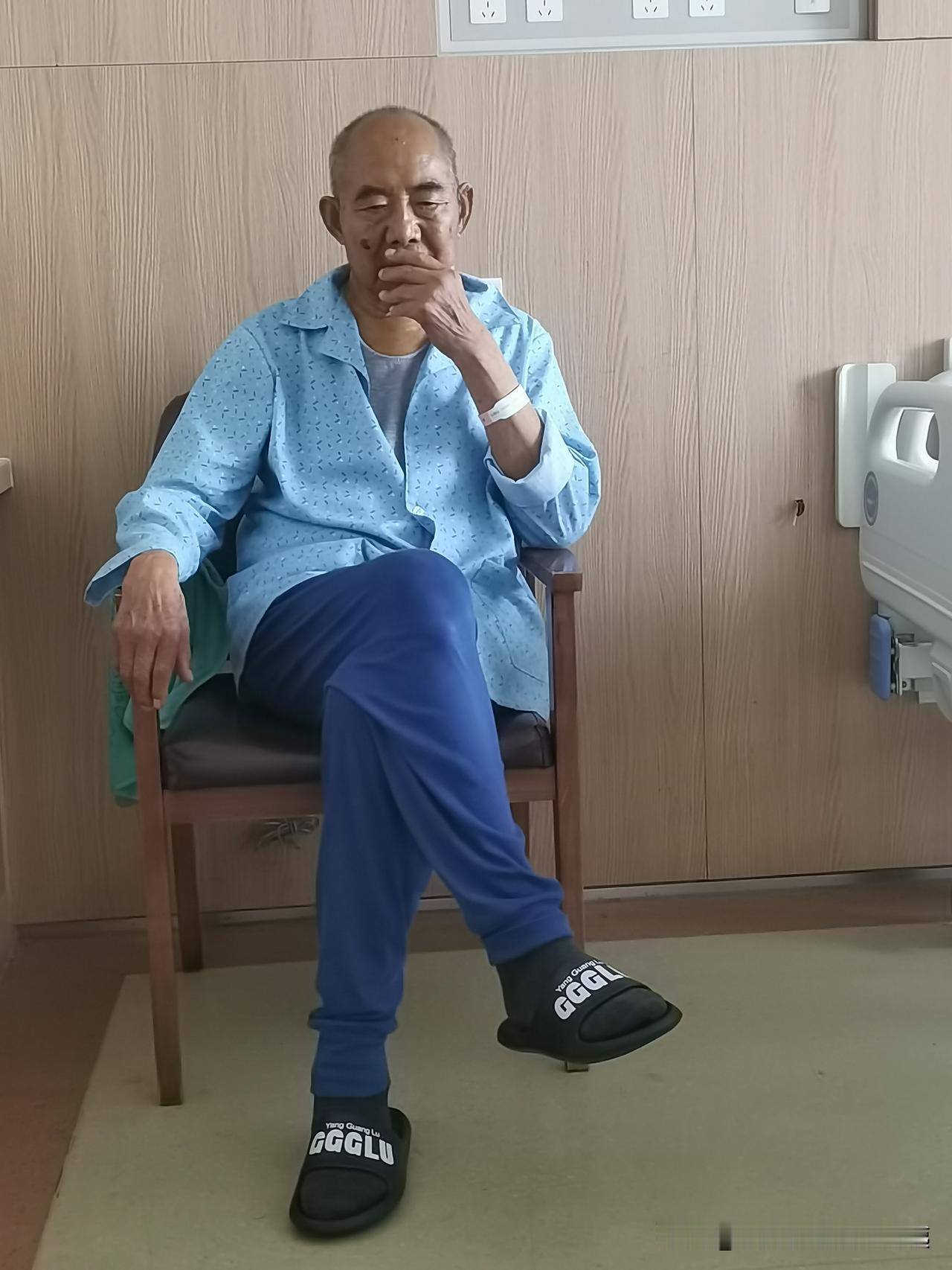 今天是2026年7月16号，我父亲是6月11号住的院，到现在有一个多月了，前些日