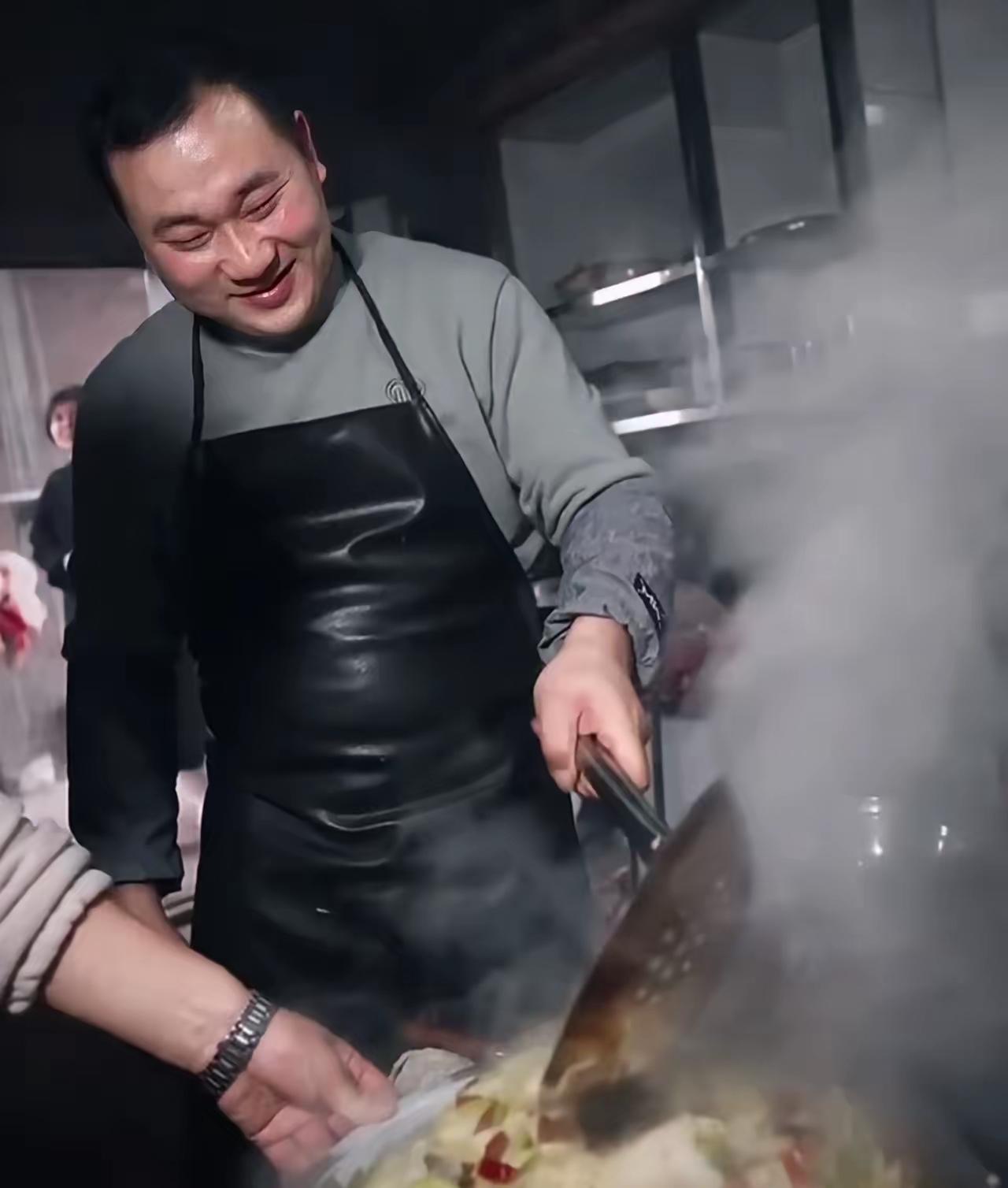 杀猪宴最厉害的人出现了​不是榜一的保时捷大哥​也不是呆呆，而是那位本想凑热