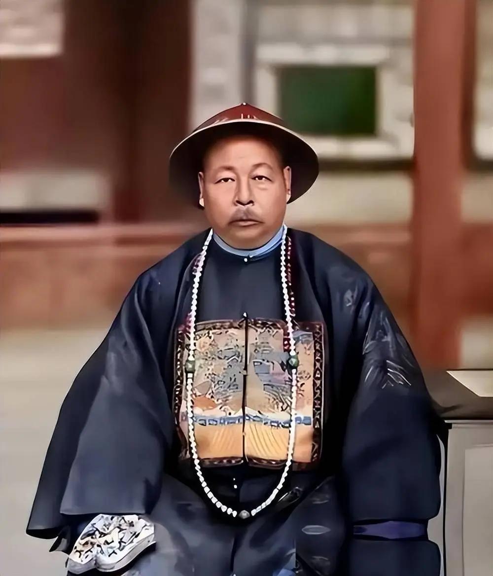 左宗棠去世后，慈禧太后疑心他私吞了新疆的军饷，打发人去查，结果查出59亩田地、欠