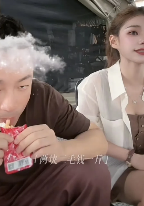 马筱梅这悄悄话说的，大家都听见了！汪小菲这直男回复，让马筱梅也没法接话了！开