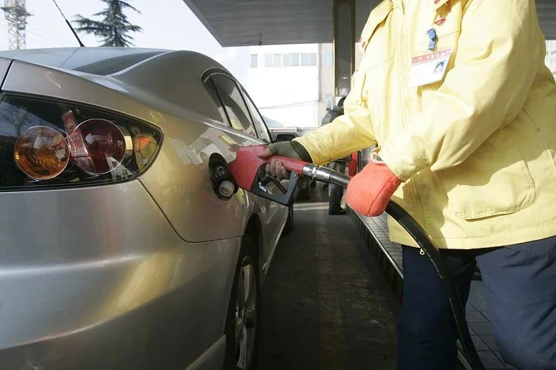 机构预测今晚国内油价将现年内第七涨