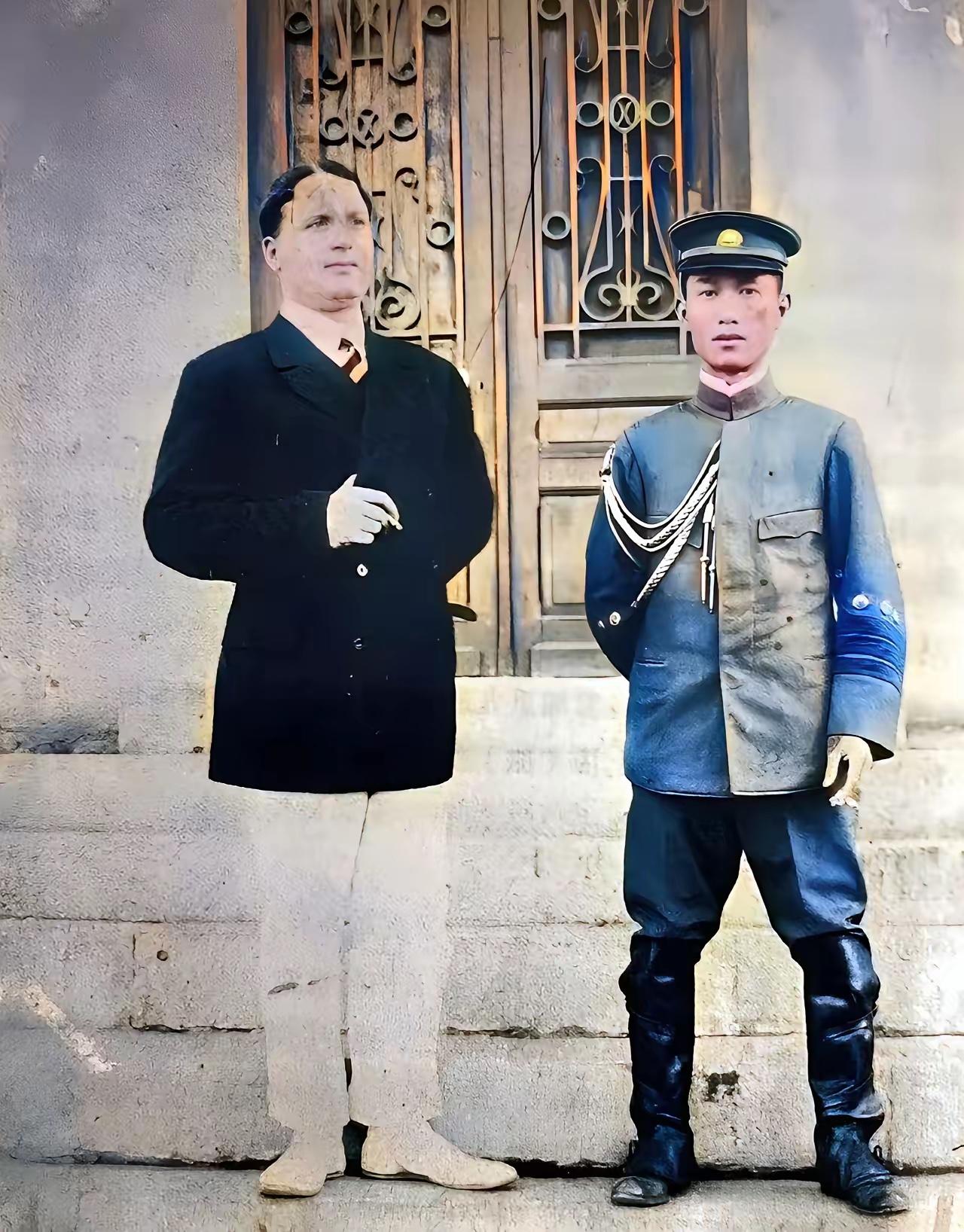 蔡锷将军以一隅而抗全局，明知无望，然与其屈膝而生，毋宁断头而死！此次举义，所争者