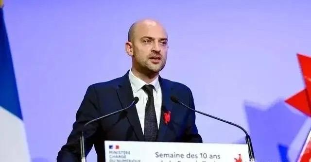 彻底决裂了！法国外长巴罗表示，美国和以色列对伊朗的军事行动没有事先提交联合国