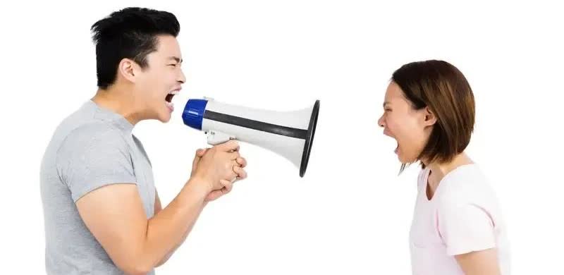 盘点最令人厌烦的短视频话术模板：“一觉醒来天都塌了”“近日，某男子某女子