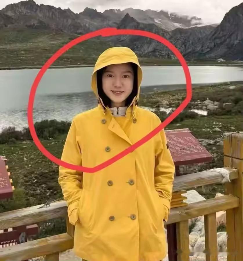 翁帆，今年50岁了。重回单身一年。她搬离清华园，陪着母亲，四处旅行，过简朴生活。