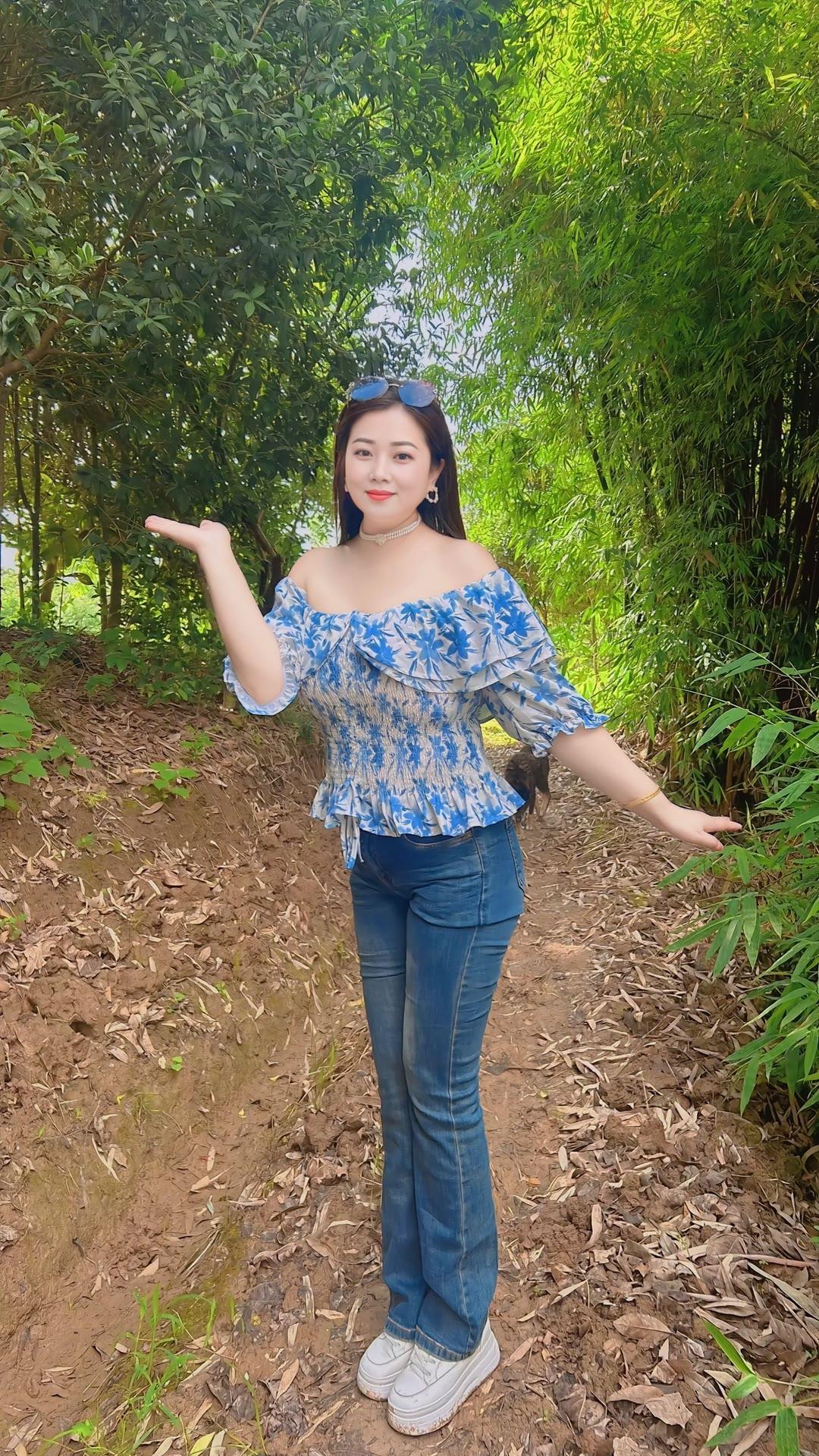 这一生风风雨雨，能活得自在一点，才是真正的幸福。。