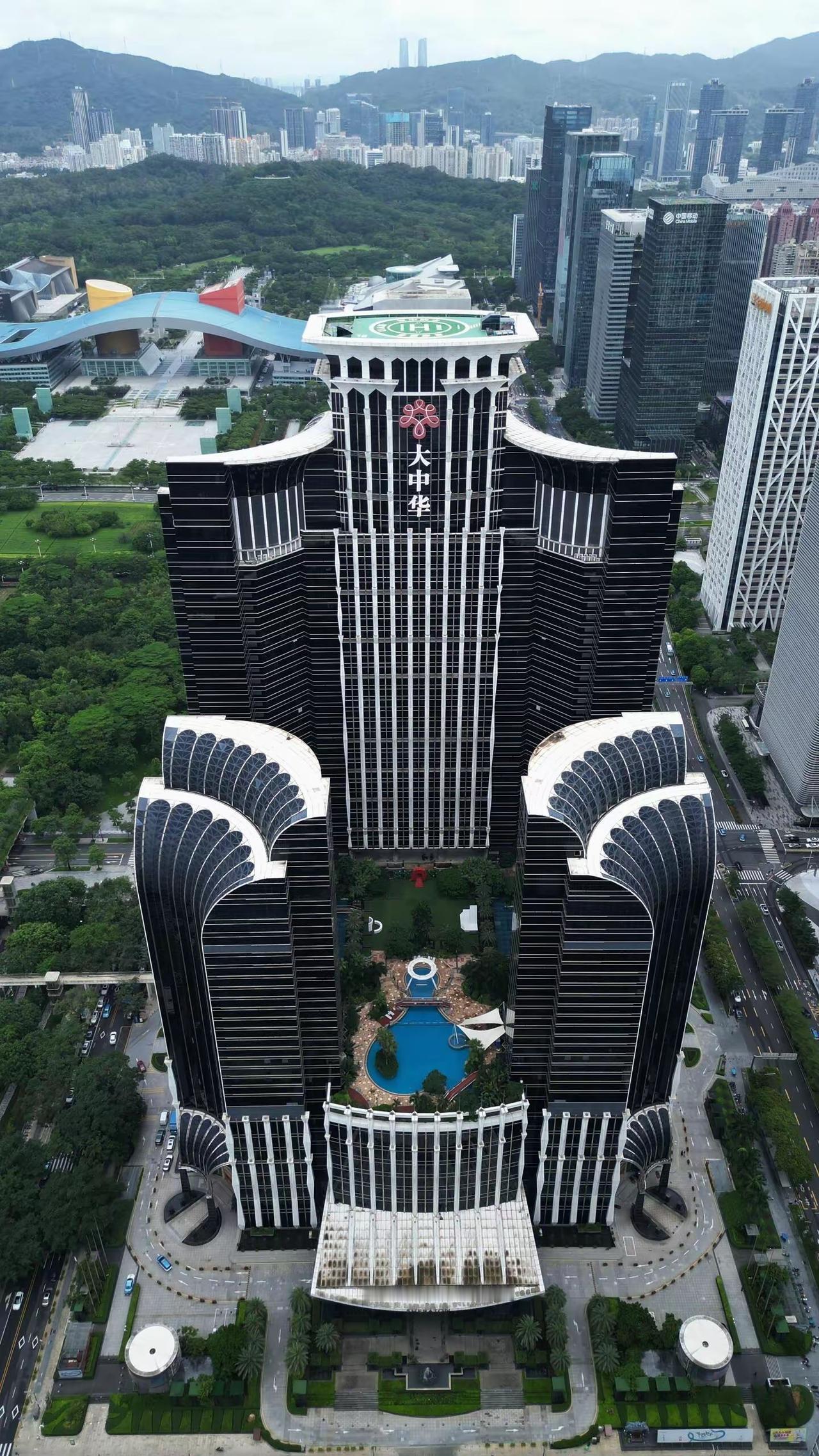 认识这个深圳的地标建筑吗？这里可是风水宝地！寸土寸金的福田CBD核心区域～