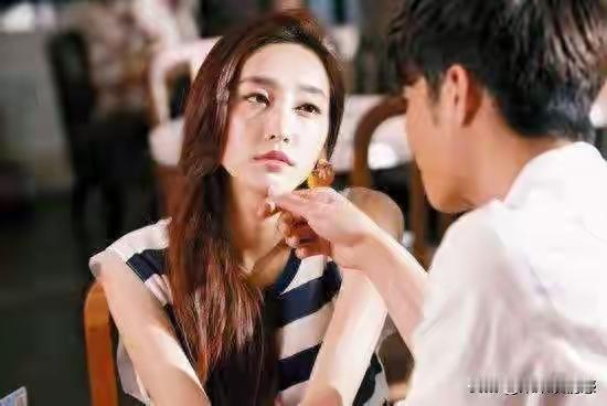 老婆背叛丈夫，百万存款引发家庭崩溃，真相令人震惊！李大爷今年六十有二，退休多