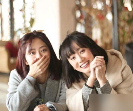 一场婚礼，新娘突然中断仪式，冲台下大喊：谭松韵，上来！全场都愣住了，以为出了什么