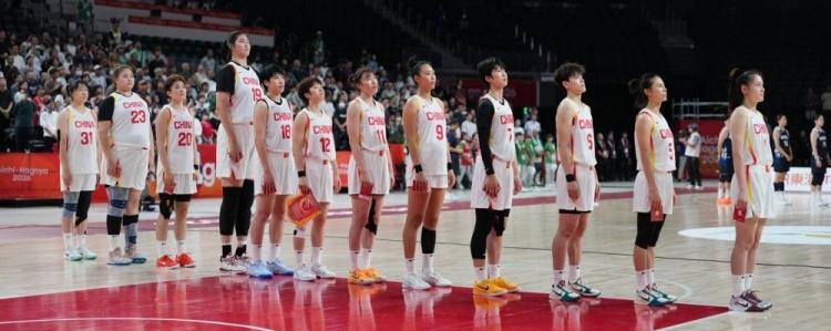 缺了韩旭，中国女篮降了两档，不要怪裁判判违体，全场三分球12中0，怎么能赢球？
