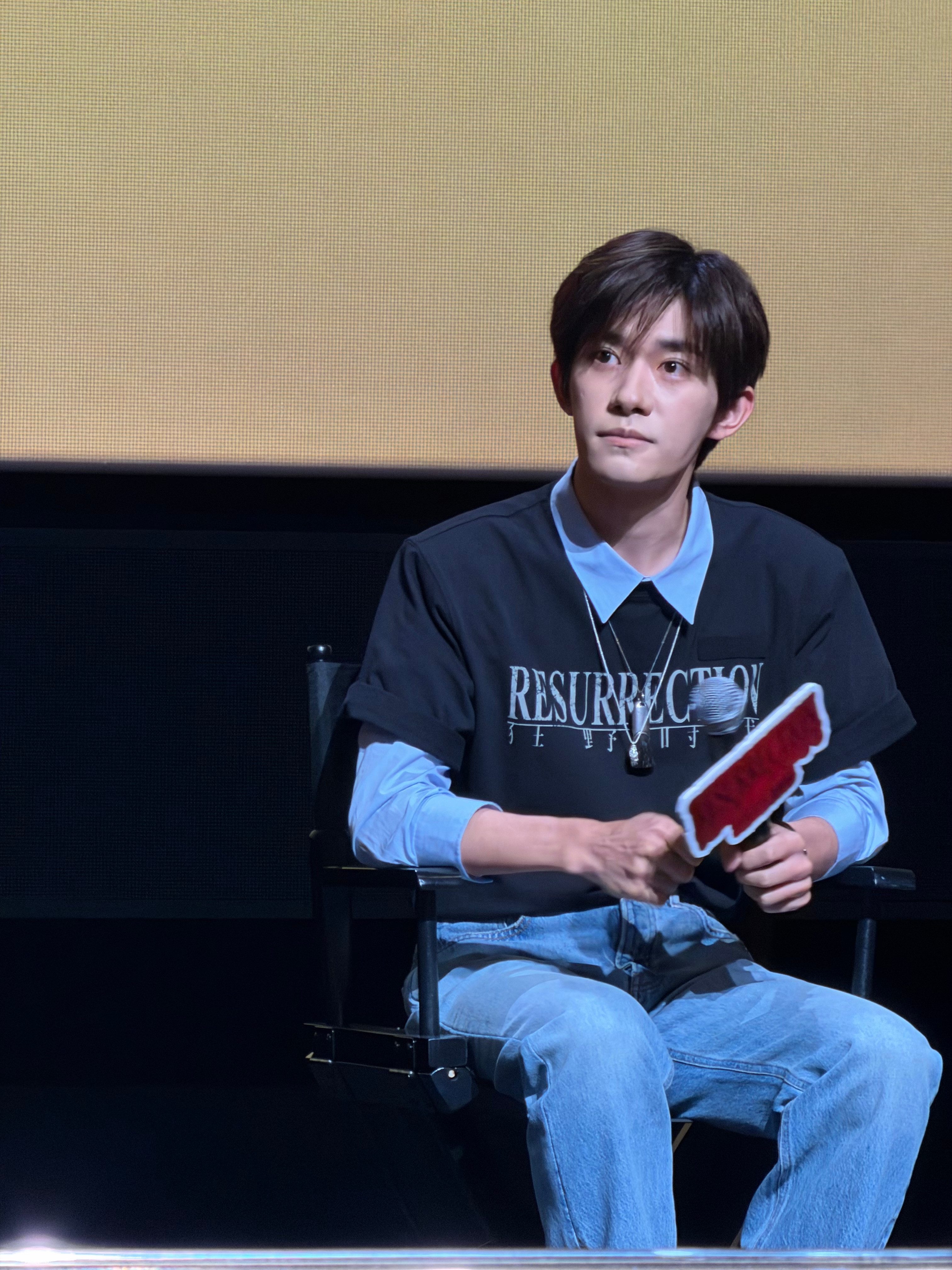 影帝来啦！影帝今天真帅