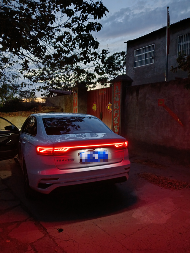 吉利第四代帝豪22款帝豪用的什么牌子变速箱，质量怎么样呀，耐不耐用，我上过一