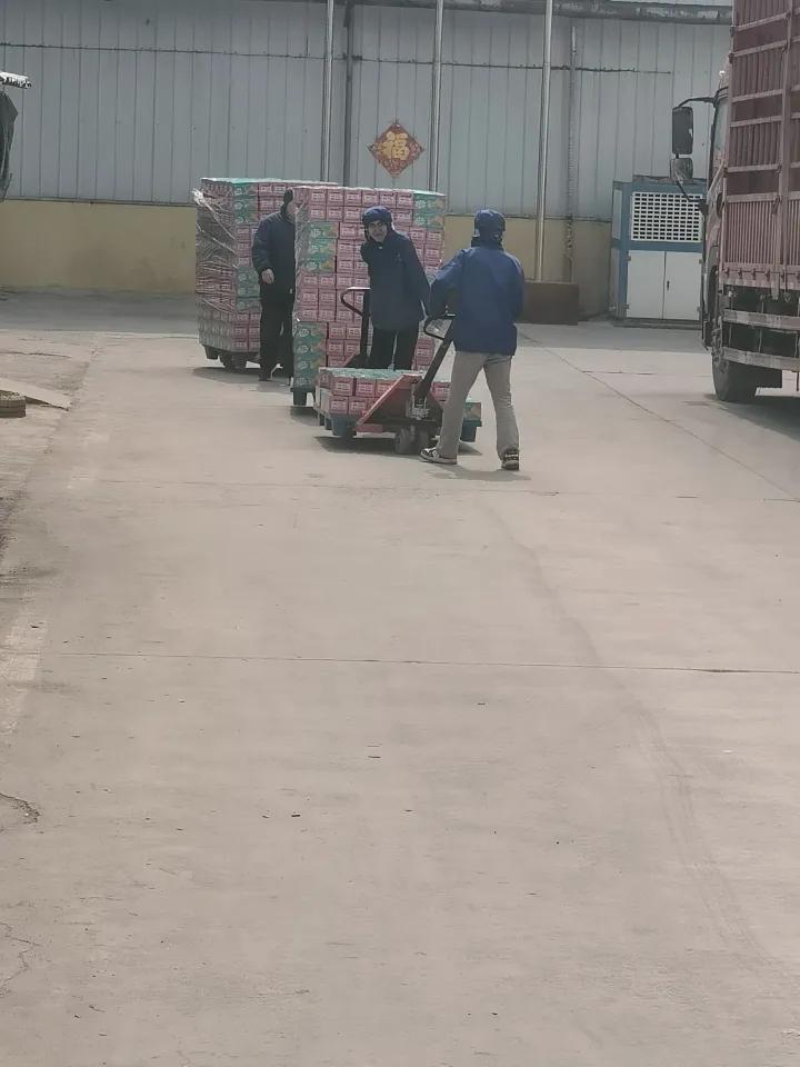 36岁，失业第47天，今晚又跟媳妇吵了一架没有摔东西，没有大喊大叫，就是沉