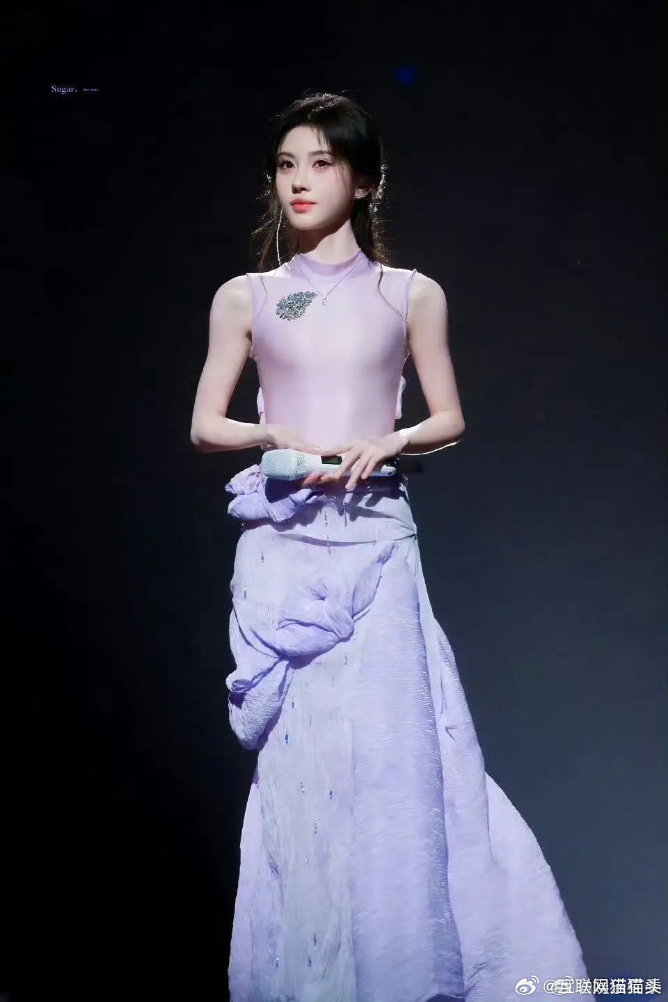 🍊和包包的直角肩谁更伟大