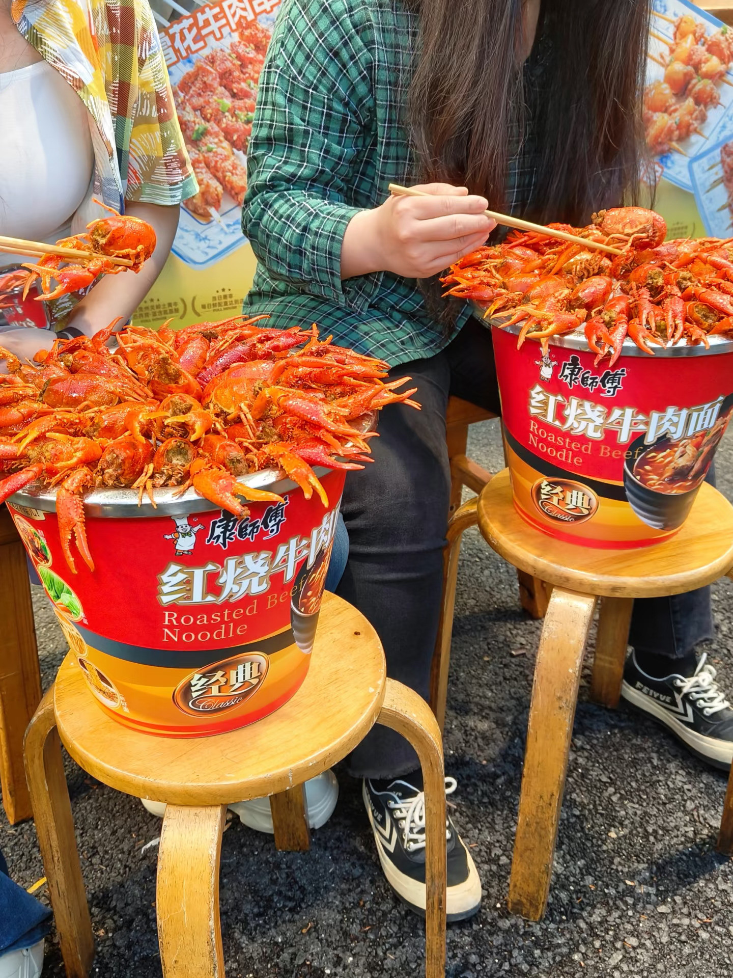 小龙虾啤酒撸串的快乐 我不允许还有人不知