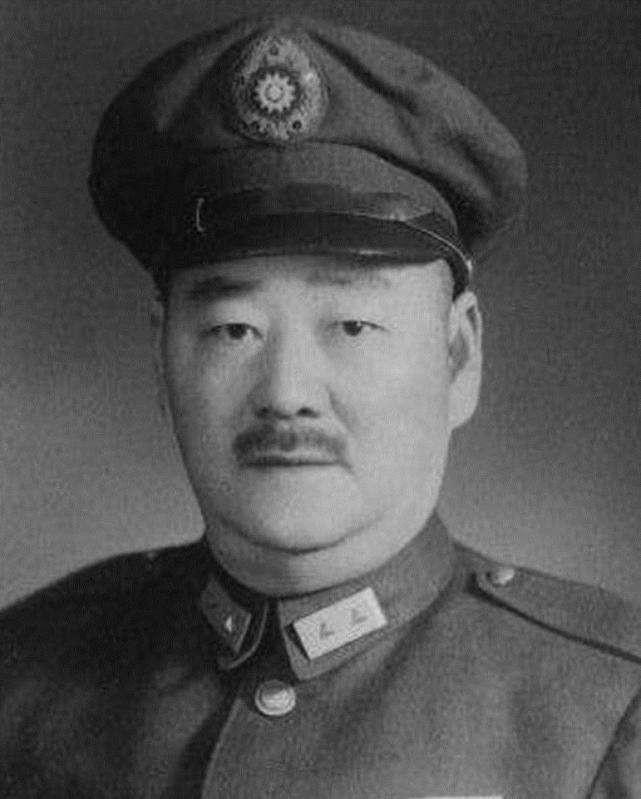 1948年辽沈战役中，卫立煌有一个秘密，蒋介石一直到晚年都不知道“1948年