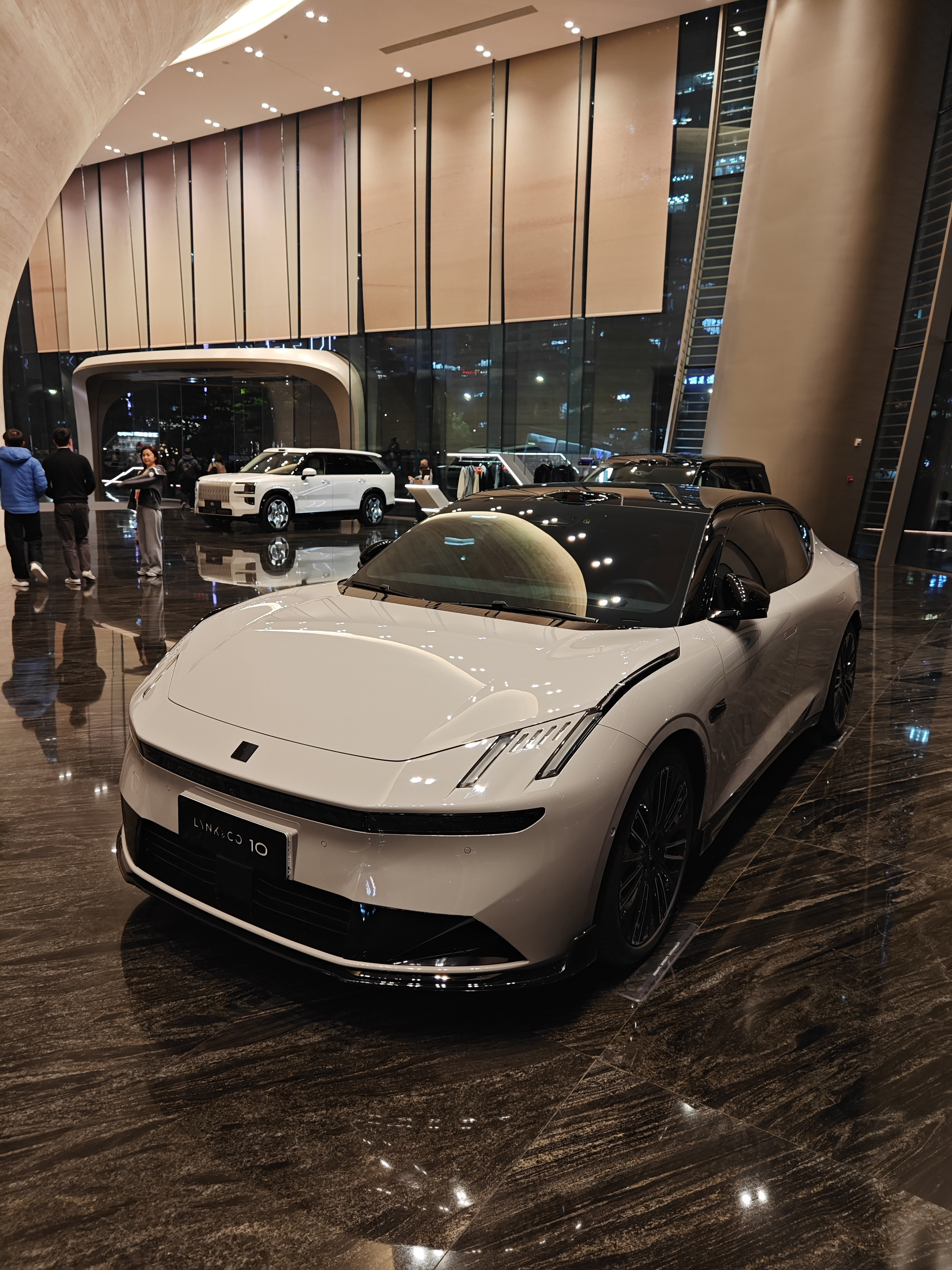 终于打卡了极氪大厦果然是站的高看得远啊极氪杭州·杭州极氪大厦