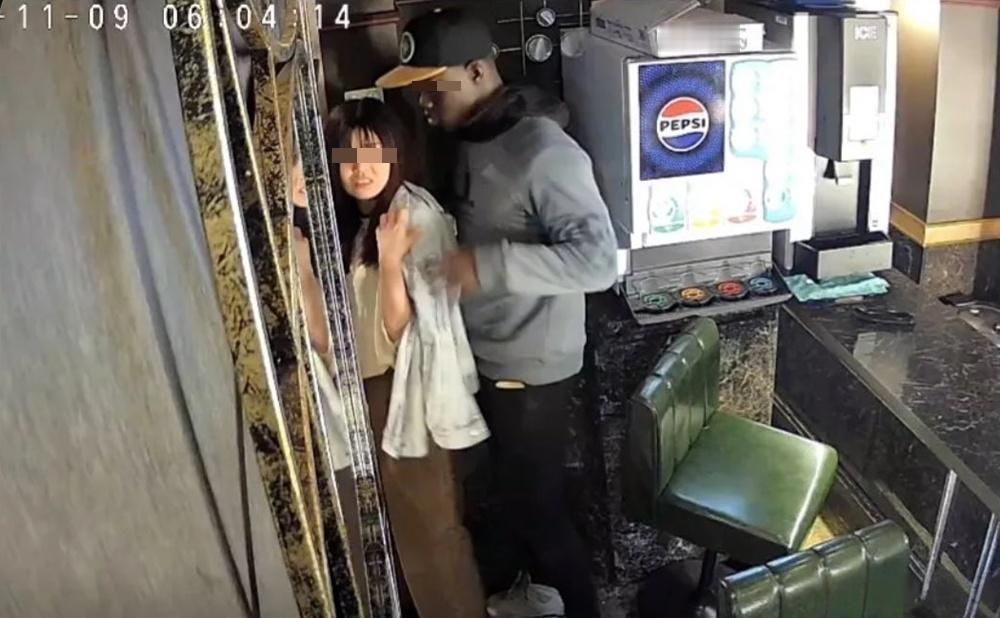 据日媒报道，本月9号清晨，一名外国男子与一名日本女子，在没有消费的情况下进入一家