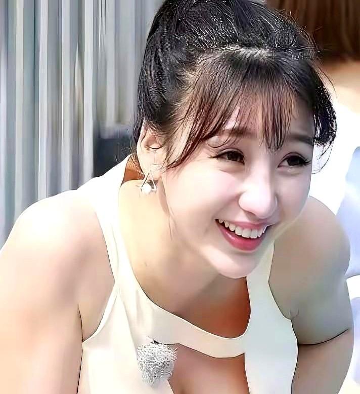 浪姐三公那个空中绸缎，全场最高分居然是柳岩！45岁了啊…人家凌晨四点还在舞蹈