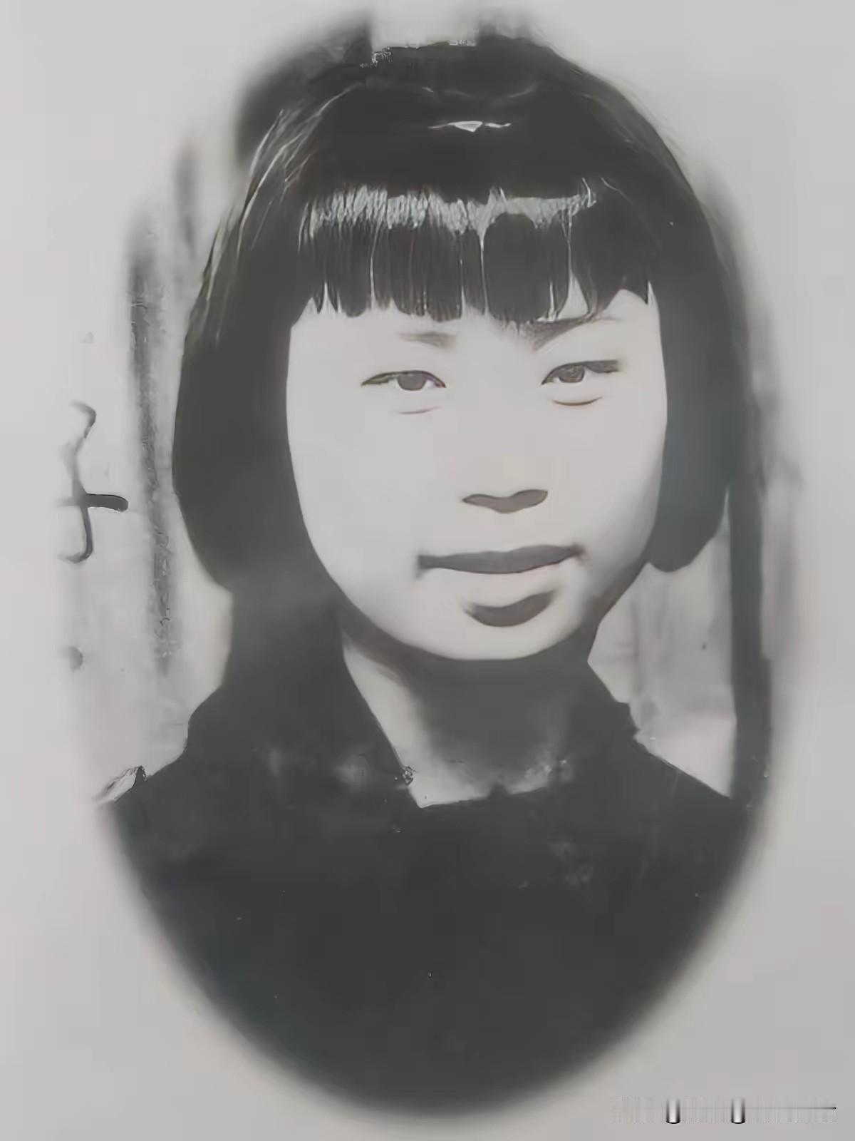 1941年，刘彩凤被捕，由于她长得漂亮，敌人没有马上用刑，县长王慕增还单独与她见