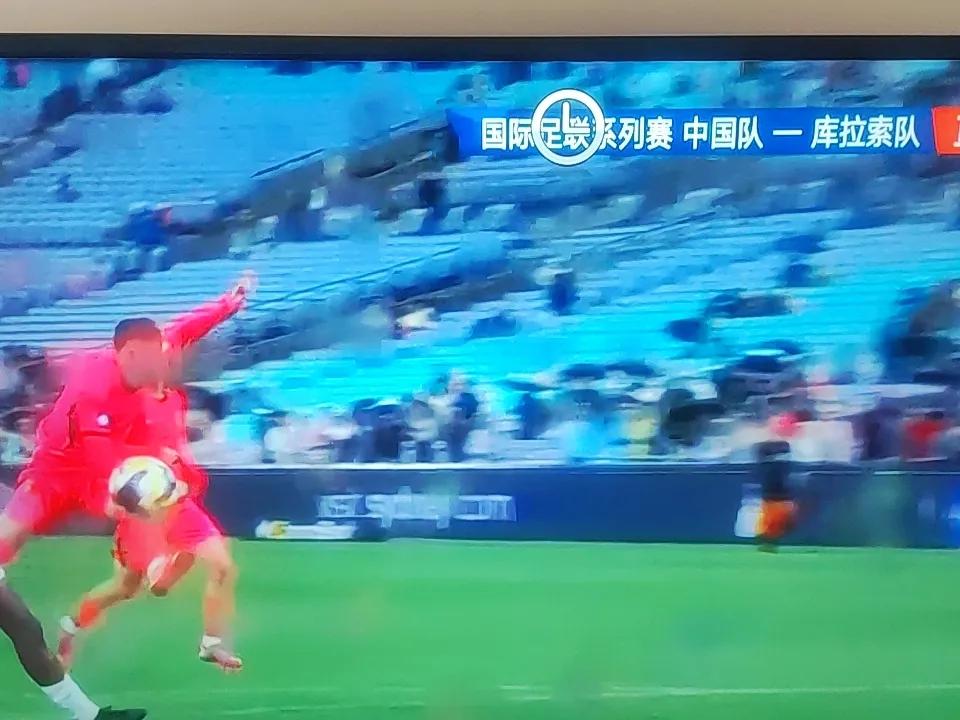 可喜可贺!中国队2：0战胜世界杯新军库拉索，韦世豪和张玉宁分别进球，库拉索是先拉