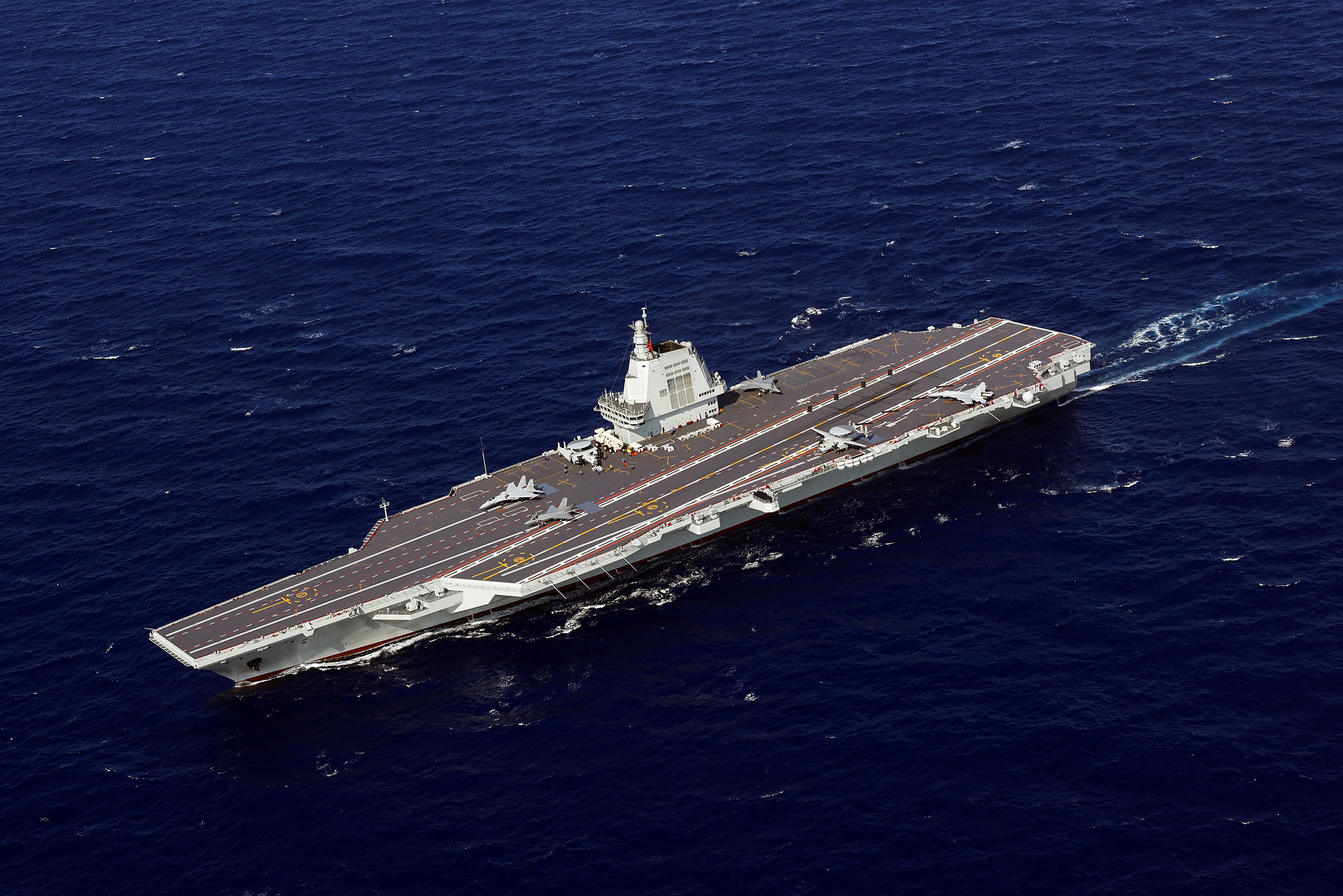 18福建舰与舰载机。想要原图可去人民海军vx后台私信。