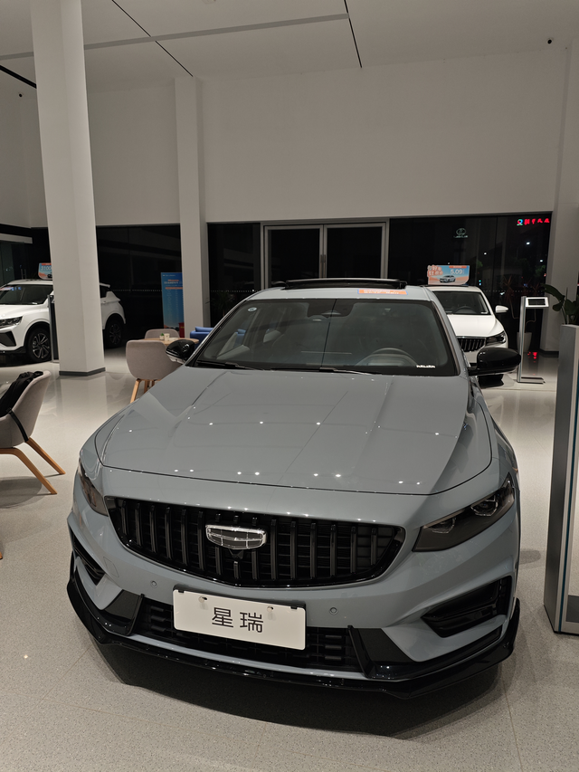 吉利星瑞25款东方曜（揽星）提车吐槽1、销售对车子不了解，头枕音响、盲区检测怎