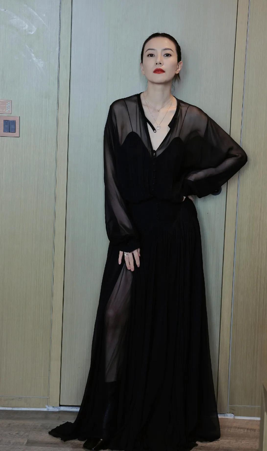 @高圆圆最新～OOTD[比心]