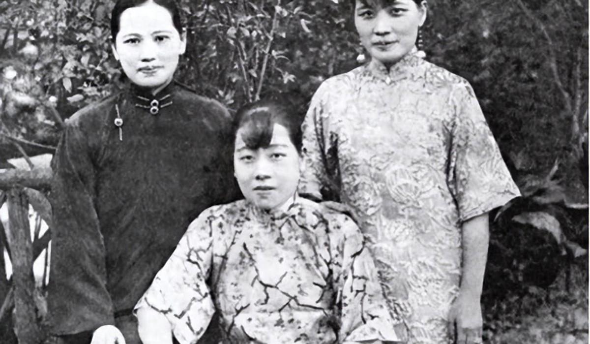 蒋介石败退台湾前曾想枪毙张学良，宋美龄坚定表示你若敢杀学良，我会立即离开你！1