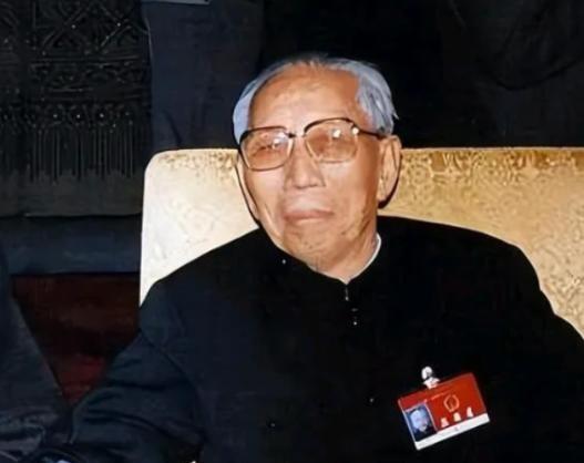 1991年，一位犯人结束了自己长达40年的牢狱生涯，结果刚刚走出监狱，他就立马给