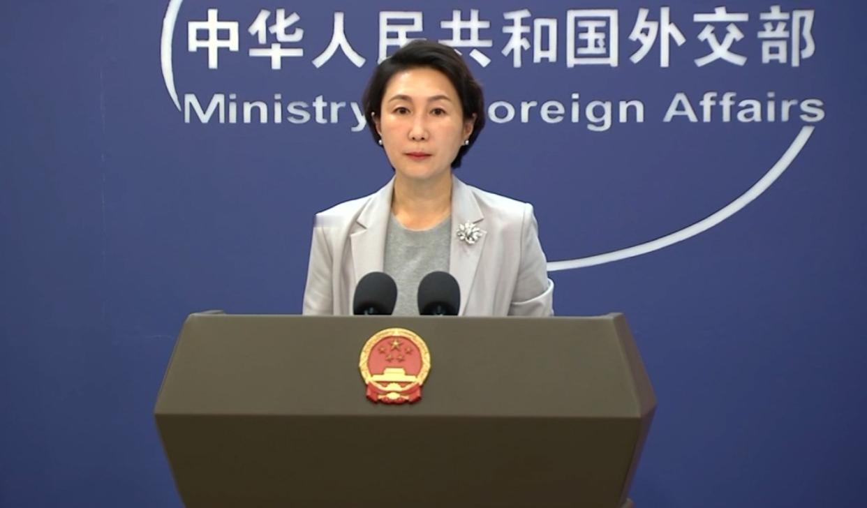 刚回国又变卦，贝森特威胁重新对华加征高关税，外交部回应了美国财长贝森