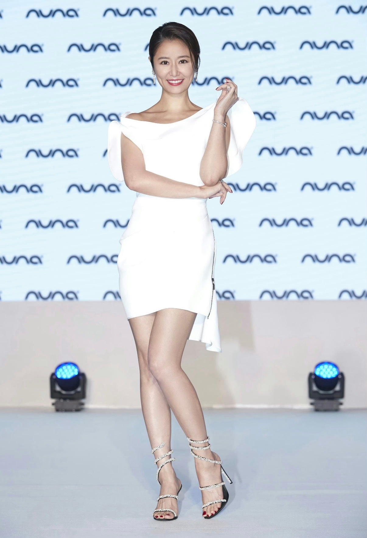 【人像摄影】中国台湾女演员林心如。林心如霍建华结婚十周年林心如庆与霍建华结婚十周