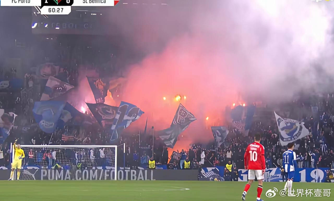 毫无悬念，本菲卡杯赛客场对波尔图还是0:1完败！穆里尼奥带领的本菲卡赛季四大皆