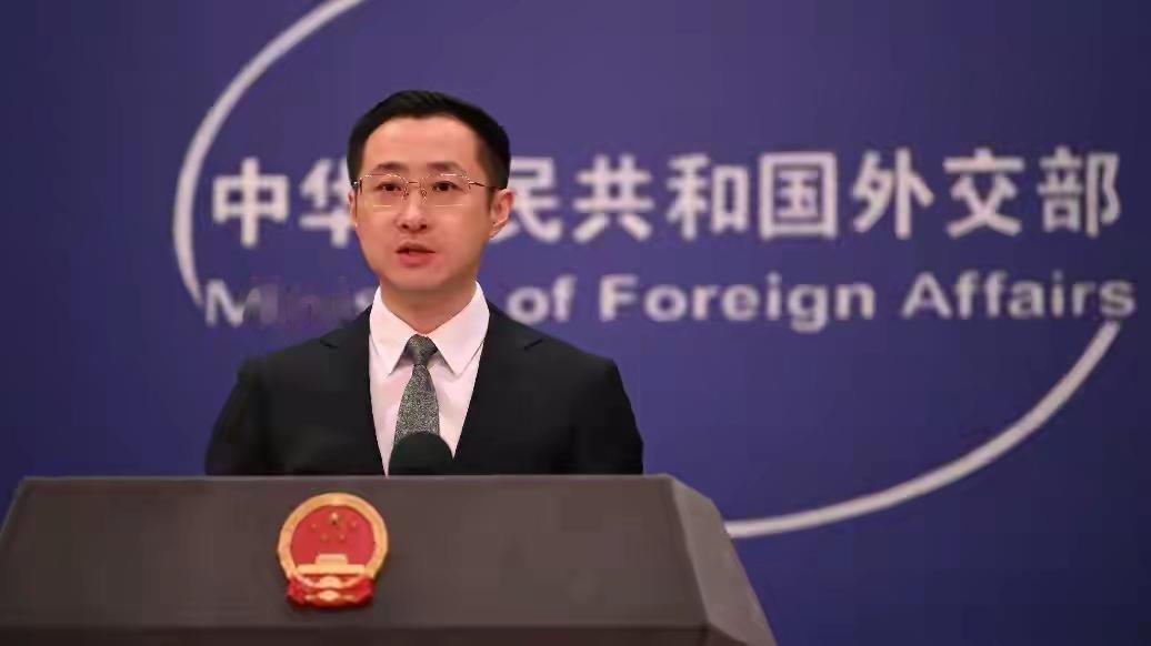 情况紧急，高市终于低头，中方有言在先，别指望中国拉日本一把情况紧急，高市终于低头
