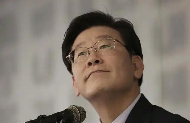 短短48小时，特朗普见识了：金正恩的聪明，李在明的刁，中国的稳。就在48小时之内